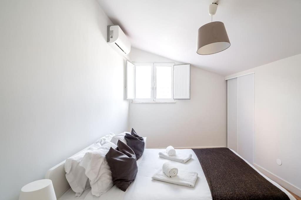 Cozy Ground Floor Studio With Ac And Loft Bedroom Lisboa Екстериор снимка